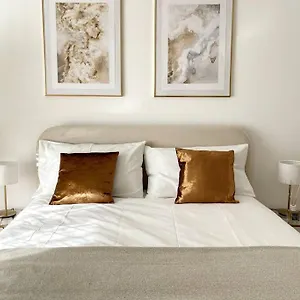 https://amazing-flat-with-milan.it-lombardy.com